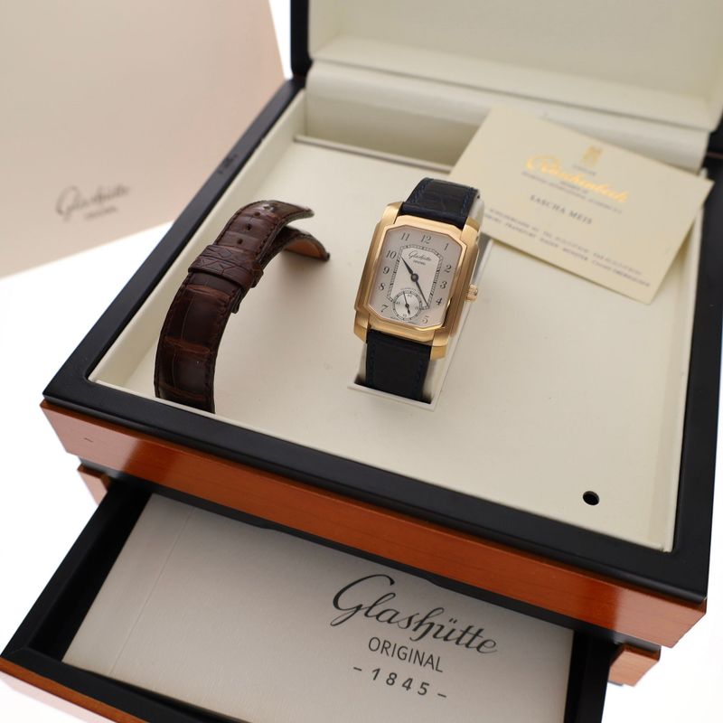 Image 2 of Glashütte Original Senator 1845 Karree 18ct. 42-05-01-02-04; 18ct. Gold Men's Watch