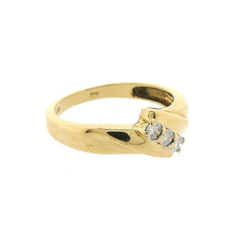 Image 5 of Gold ring with diamonds; 0.05 ct.