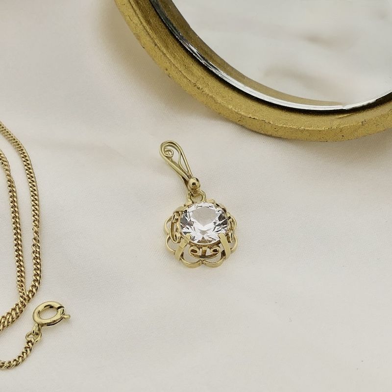 Image 2 of Gold pendant with Aquamarine