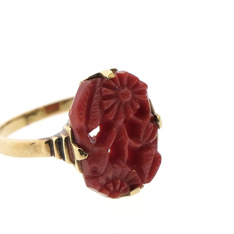 Image 7 of Vintage gold ring with red coral