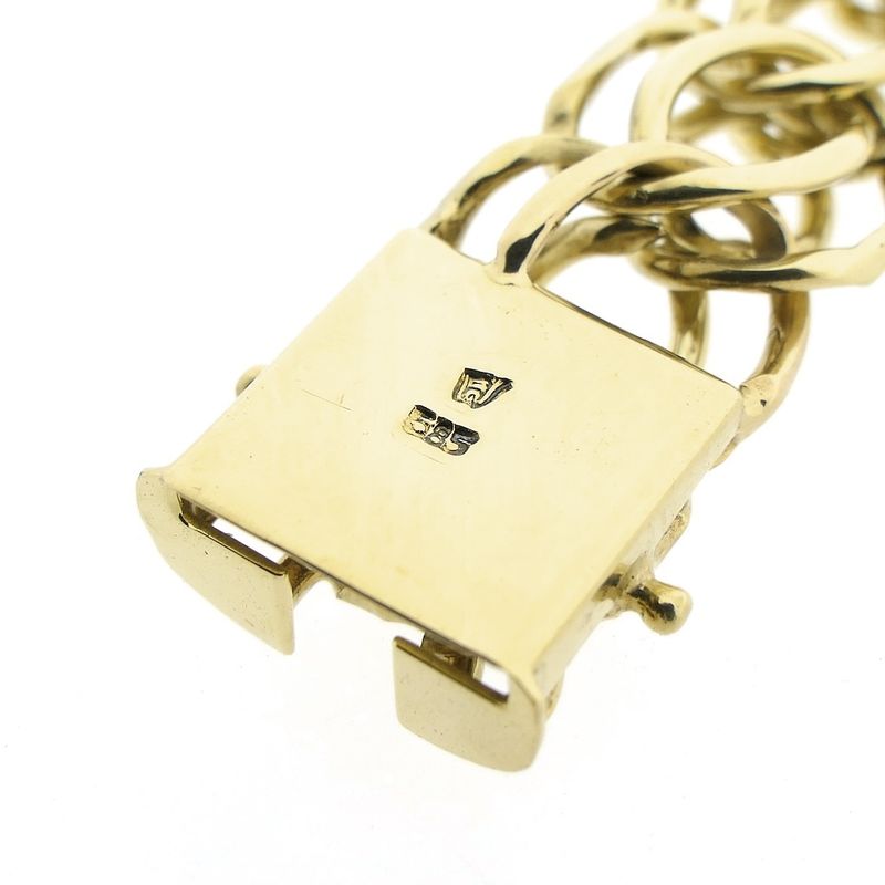 Image 7 of Solid gold Prince of Wales link bracelet.