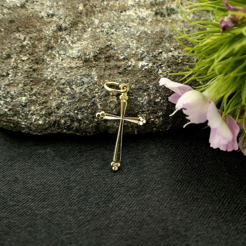 Image 2 of Gold pendant of a cross