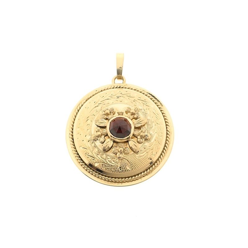 Image 1 of Gold pendant with garnet