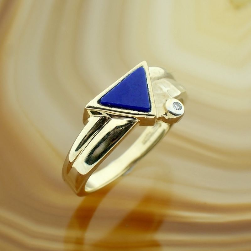 Image 6 of Gold ring with Lapis Lazuli and diamond; 0.005 ct.