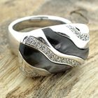 Image 2 of Exclusive white gold ring with mother of pearl (Tahiti) and diamonds 0.30 ct.