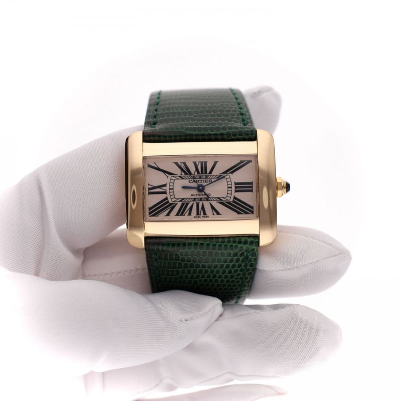 Afbeelding 3 van Cartier Tank Divan Automatic 'Large' W6300856 2603; 18ct. Gouden Horloge