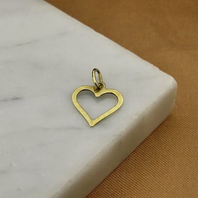 Image 2 of Gold pendant of a heart