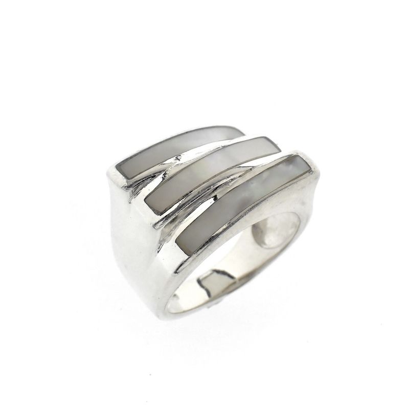 Image 1 of Silver ring with mother of pearl