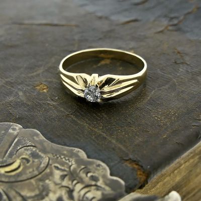 Image 2 of Gold solitaire ring with zirconia