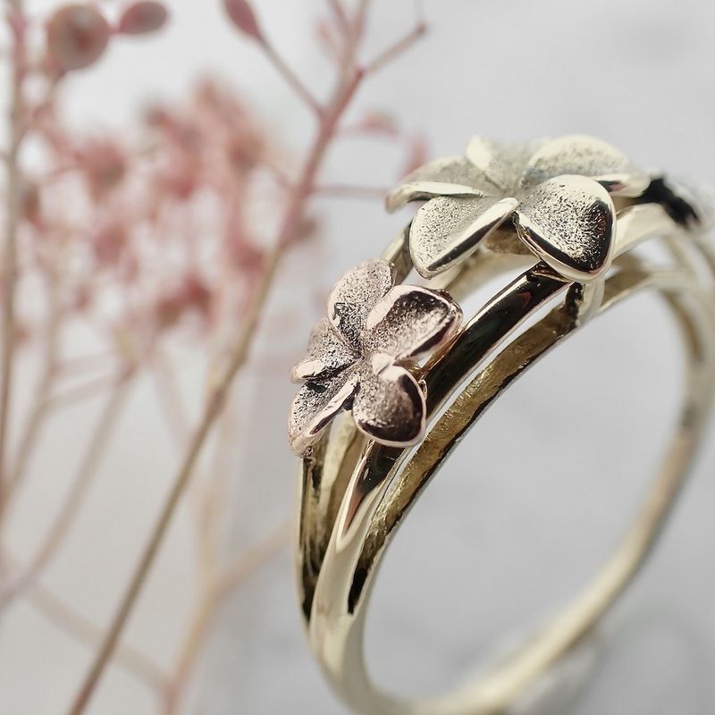 Image 2 of Tricolor gold ring