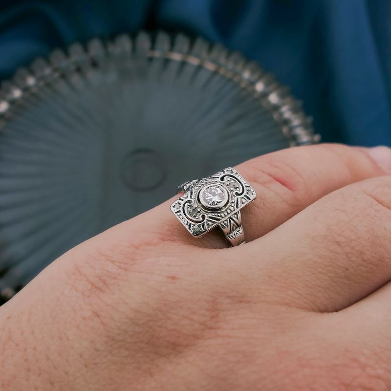 Image 4 of White gold art deco ring with diamond | 0.20 ct.