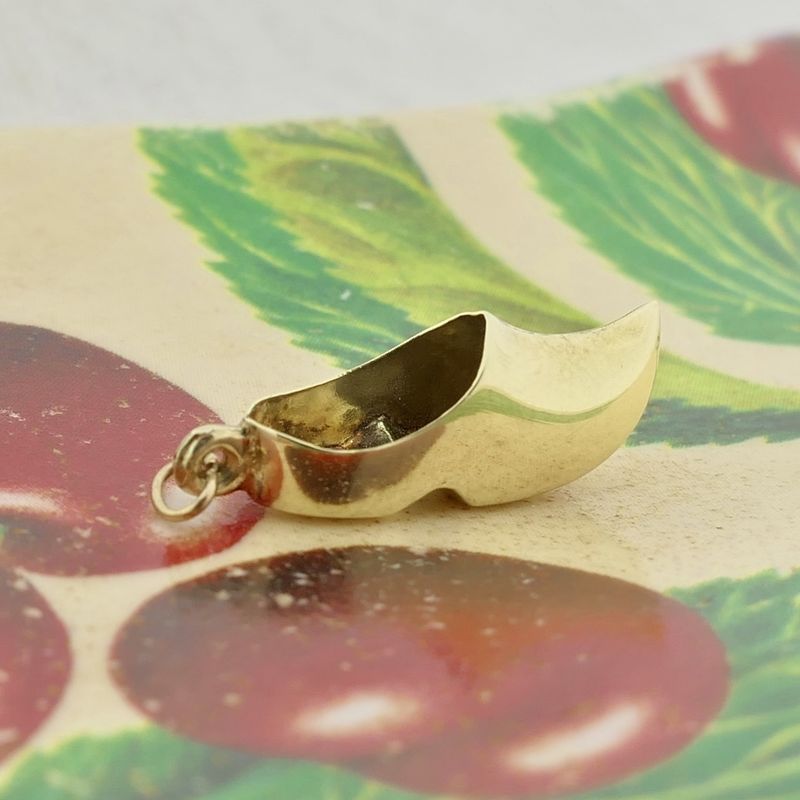 Image 2 of Gold pendant of a clog