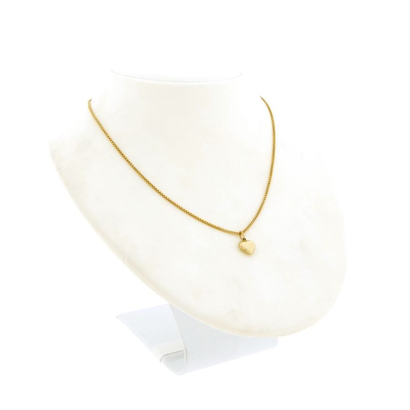 Image 7 of Gold pendant of a heart