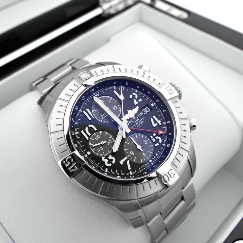 Image 16 of Breitling Avenger Chronograph GMT 45 A24315; Automatic men's watch