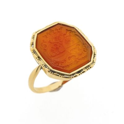 Image 1 of Vintage gold ring with carnelian | Family crests