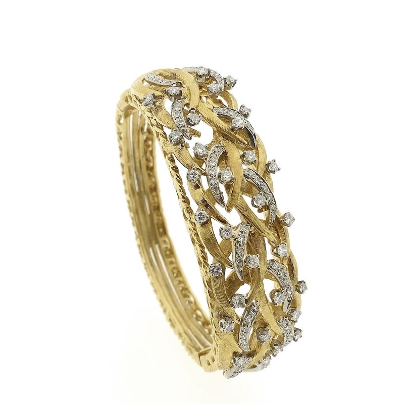 Image 2 of Luxurious gold bracelet with diamond; 1.78 ct.