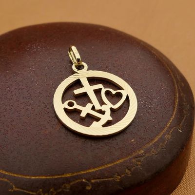 Image 2 of Gold pendant; Faith, hope, and love