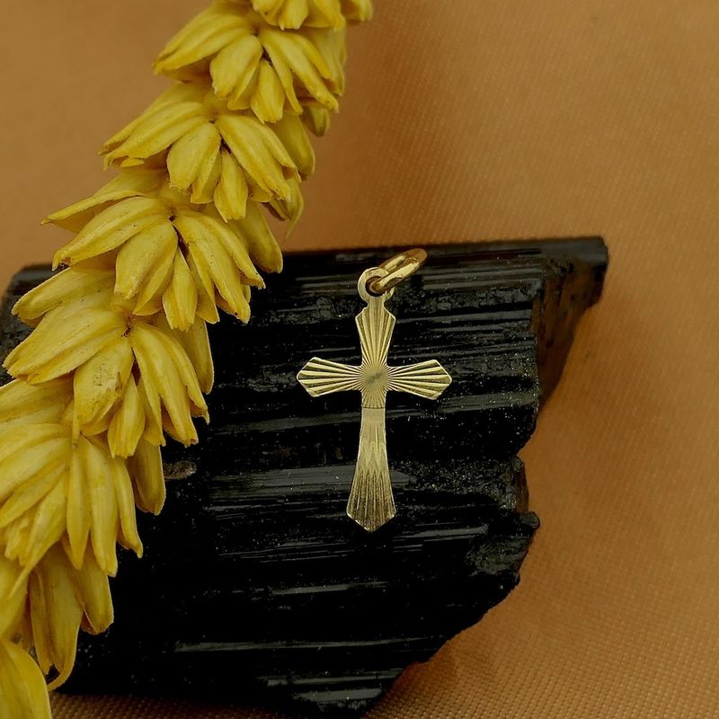 Image 2 of Gold pendant of a cross