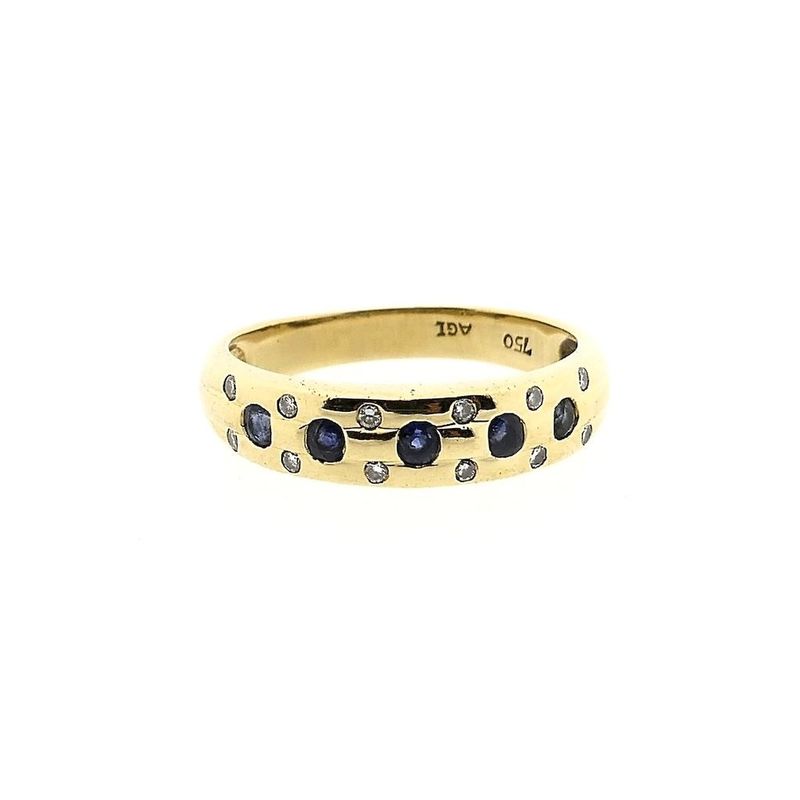Image 3 of Gold ring with sapphire and diamond; 0.12 ct.