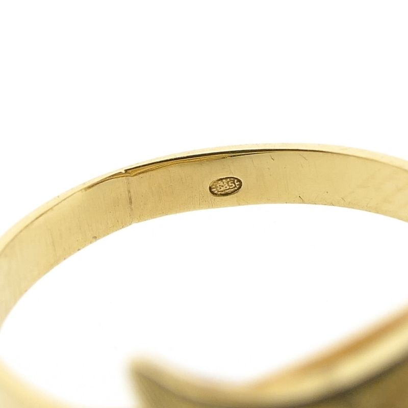 Image 8 of Gold ring with zirconia