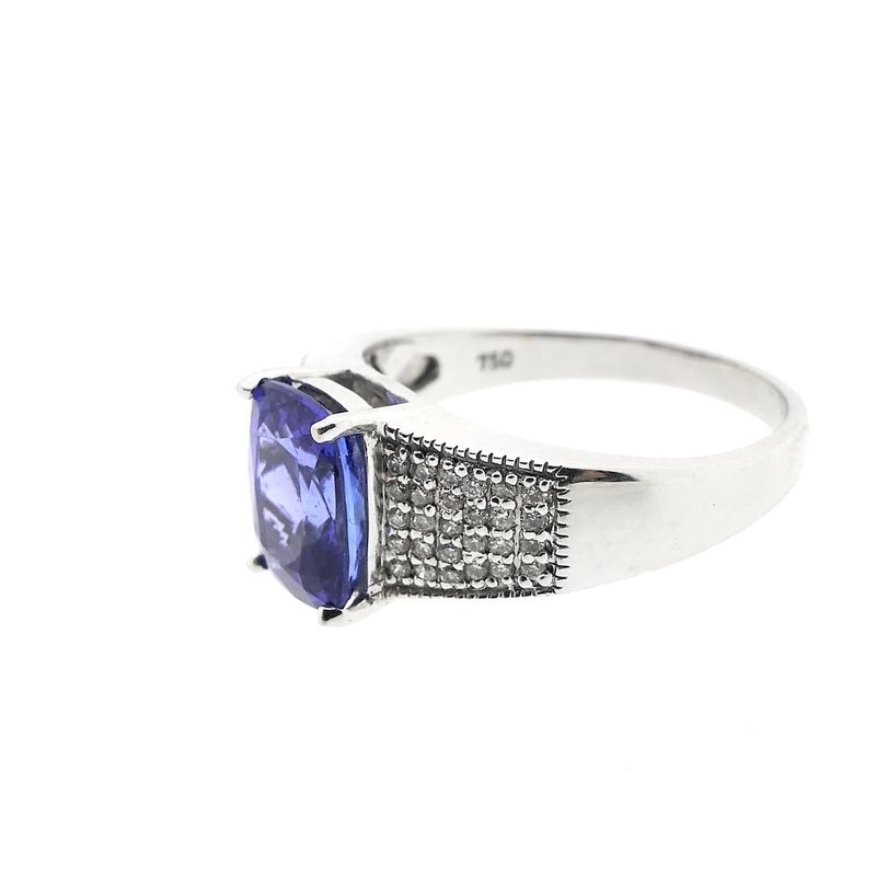 Image 5 of 18-karat white gold ring with iolite and diamond | 0.27 ct.