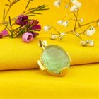 Image 8 of Gold pendant with Fluorite