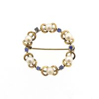 Vintage gold brooch with sapphire and pearls