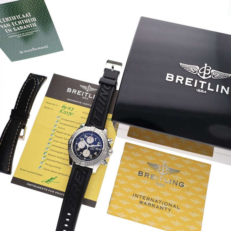 Image 4 of Breitling Super Avenger 48mm A13370; Chronograph men's watch