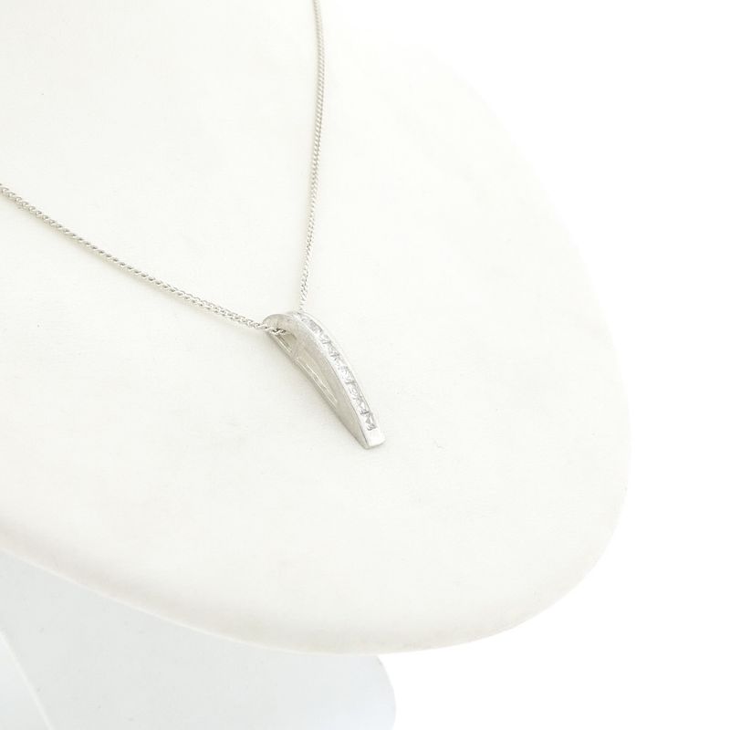 Image 7 of Silver pendant with zirconia stones