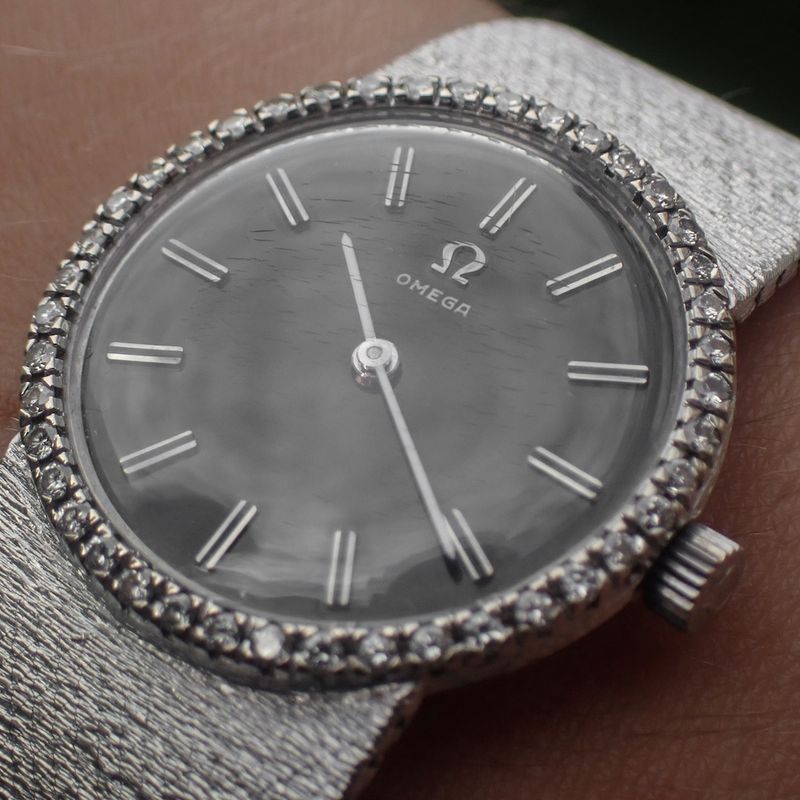 Image 12 of Omega Vintage 'Cocktail'; 18k white gold women's watch with diamonds
