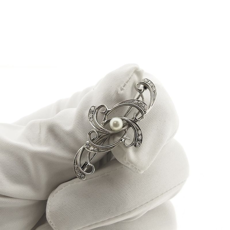 Image 8 of White gold Art Nouveau brooch set with pearl and diamond; 0.27 ct.