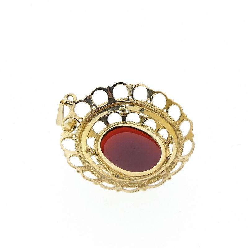 Image 5 of Vintage gold pendant with garnet