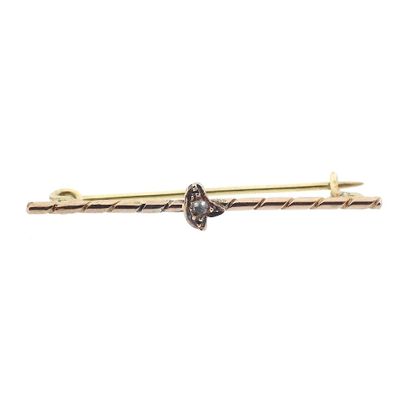 Image 1 of Antique rose gold brooch with diamond