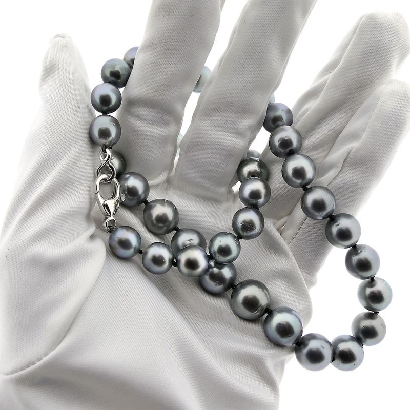 Image 5 of Tahitian pearl necklace with white gold clasp | 46 cm