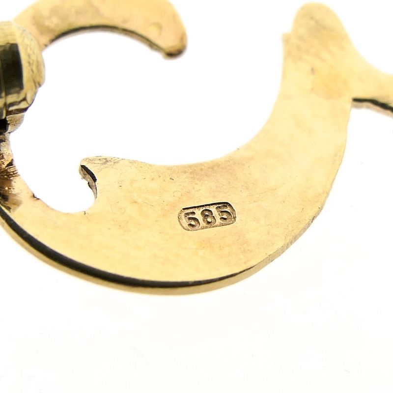 Image 7 of Gold letter brooch; letter E
