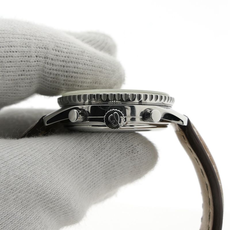 Image 10 of Breitling Navitimer Montbrillant A41330; Chronograph men's watch