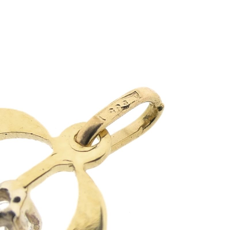 Image 4 of Gold pendant of a heart with zirconia