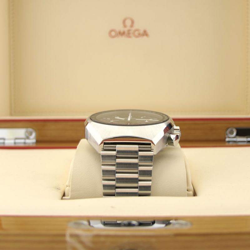 Image 16 of Omega Speedmaster Mark II Co-Axial Chronometer; Chronograph men's watch