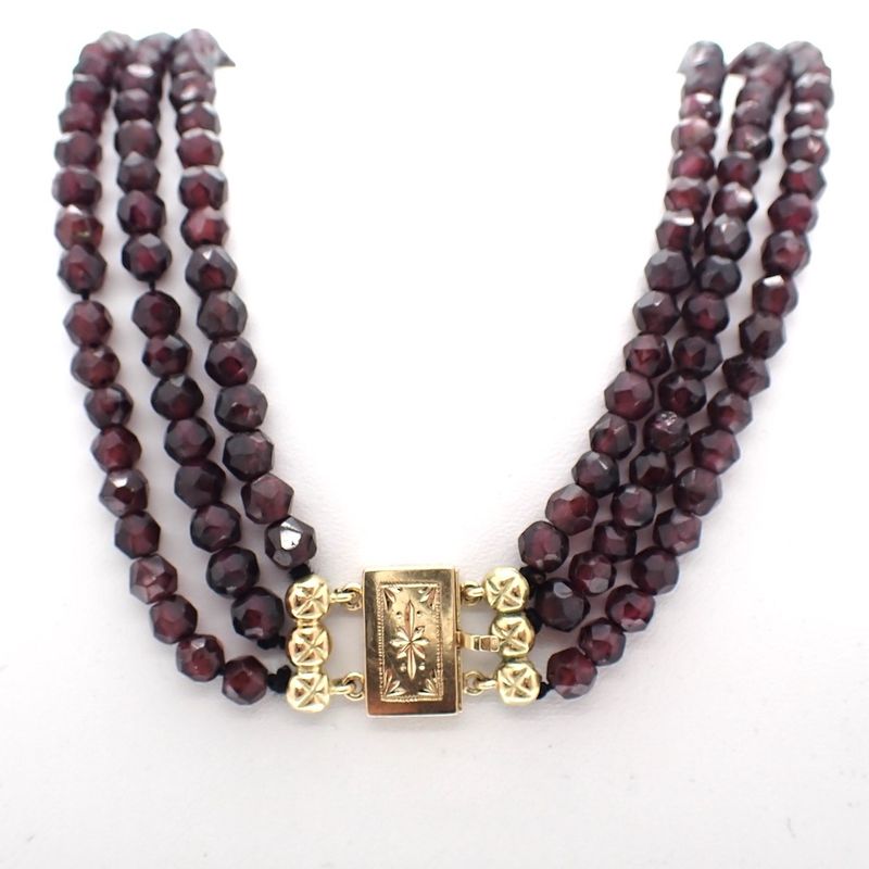 Image 1 of Vintage garnet bead necklace with gold ornamental clasp | 37 cm