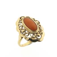 Gold ring with red coral | Vintage