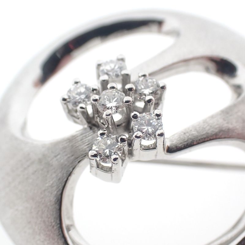 Image 6 of White gold brooch with diamonds; 0.30 ct.
