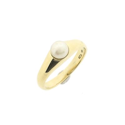Image 1 of Vintage gold ring with pearl
