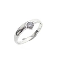Silver ladies ring with zirconia