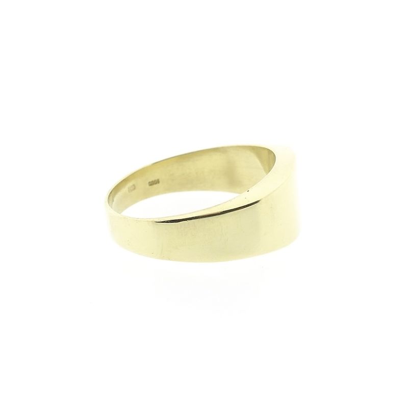Image 4 of Gold signet ring with diamond; 0.005 ct. | Men's