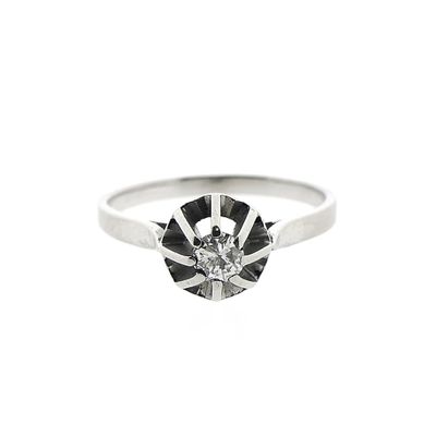 White gold solitaire ring with diamond; 0.16 ct. Image 2 of White gold solitaire ring with diamond; 0.16 ct.