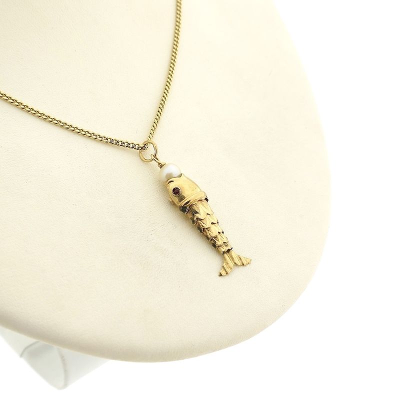 Image 6 of 18 carat gold pendant with ruby ​​and pearl; fish