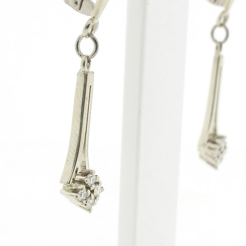 Image 7 of White gold stud earrings with diamond | 0.08 ct.