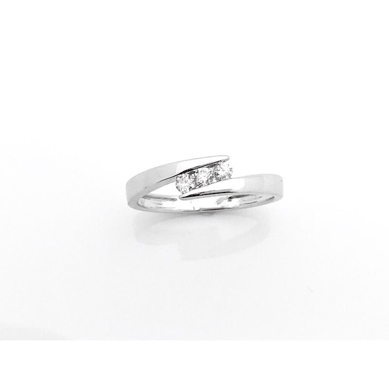 Image 2 of 9 carat ring with 0.14 ct diamonds.