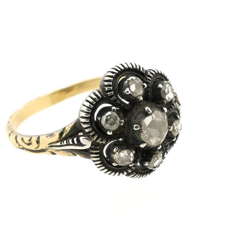 Image 6 of Gold Victorian ring with rose-cut diamonds
