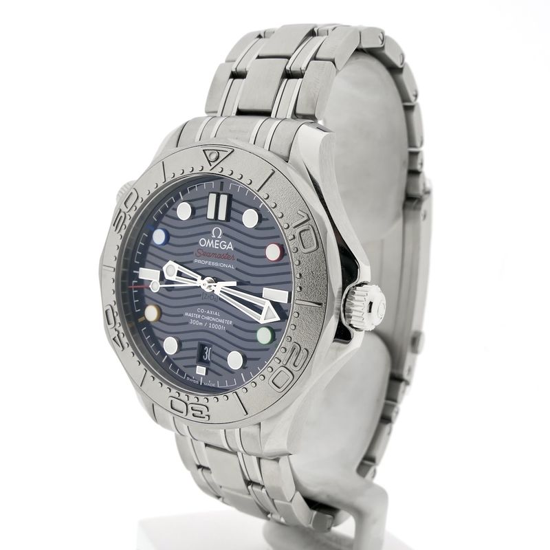 Image 2 of Omega Seamaster Diver 300M 'Beijing 2022' 522.30.42.20.03.001; Automatic diving watch